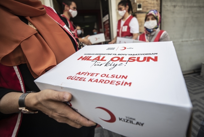 Türk Kızılayı kurban eti dağıtımına başladı